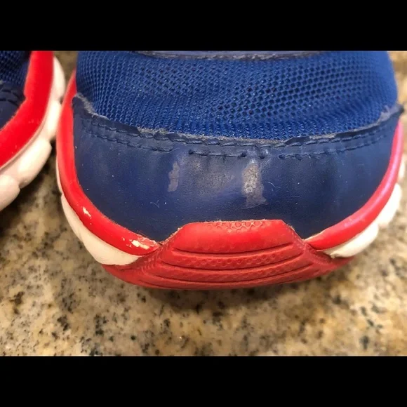 Under Armour Kids PS Assert 8 AC Size 11K Spider-man red/white/blue.